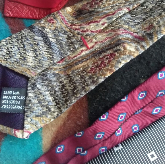 Bundle of 6 Ties - Picture 6 of 8